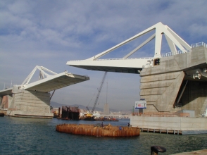 Puente de Europa, Barcelona, España