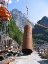 Nestil, Suiza, 2 m de diámetro, 1.200 m WH, 950 t